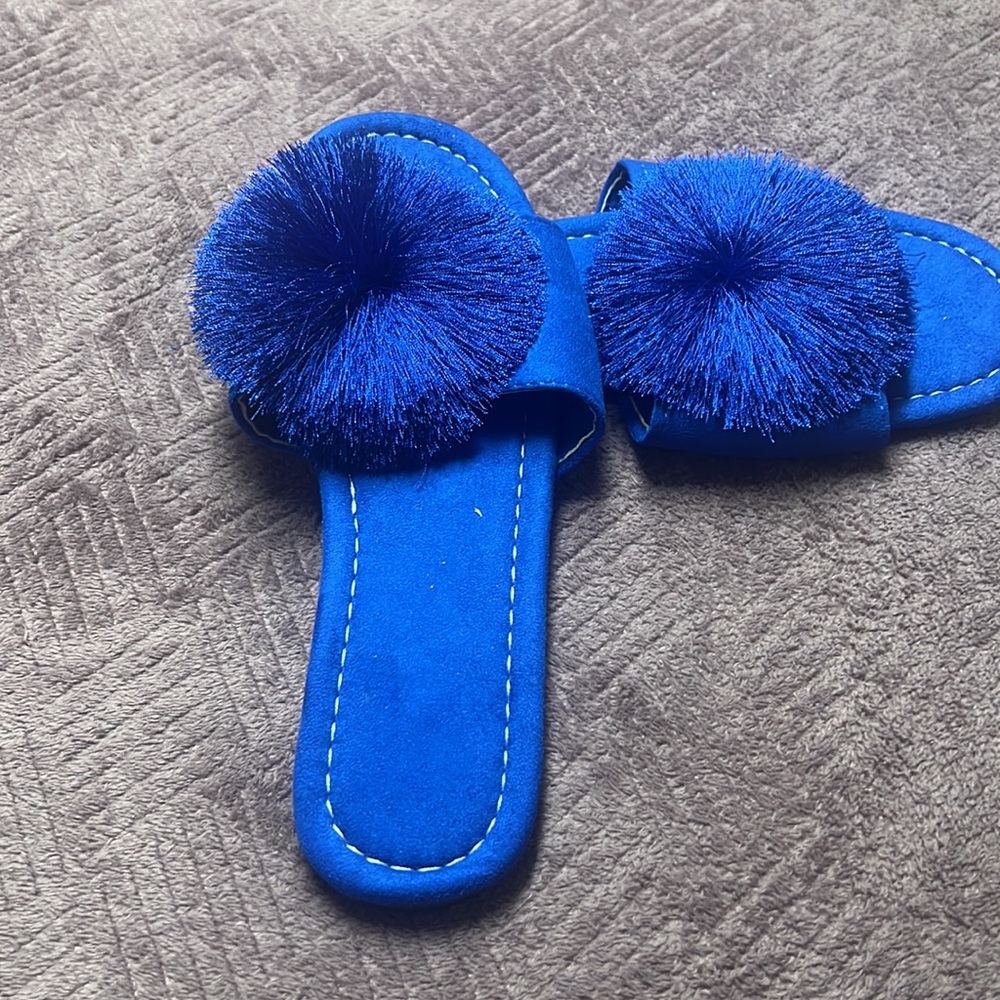 Blue Sandals - Picture 4 of 6